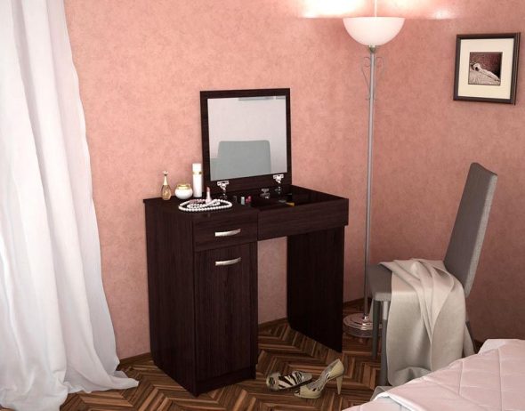 طاولة مظلمة