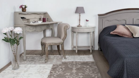 الجدول خلع الملابس الزاوية