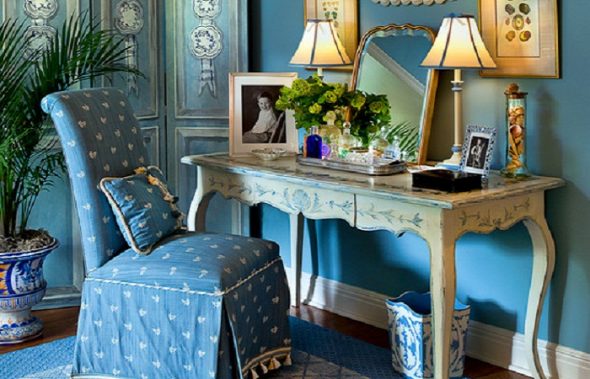 طاولة خلع الملابس الجميلة