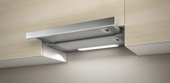 المدمج في غطاء محرك السيارة