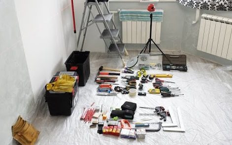 الأدوات والمواد الاستهلاكية