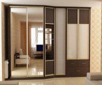 خزانة ملابس مع عمق متغير