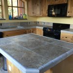 سطح العمل والبلاط الكبير سطح العمل