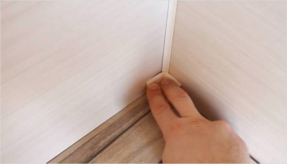 إغلاق اللوح الزخرفية