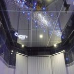 جميلة سقف البلاط معكوسة في الحمام