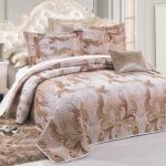 غطاء من الخيزران بألوان زاهية