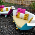 الأريكة من الحمام القديم لإعطاء أيديهم