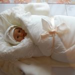 بطانية لطيفة مع الدانتيل من الدفء المتوسط