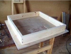 سطح العمل للمنشار الدائري