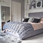 المفرش محبوك في غرفة نوم حديثة