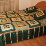 غطاء ملون مشرق مع أنماط هندسية