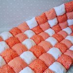 الغلاف الجوي باللونين الأبيض والبرتقالي