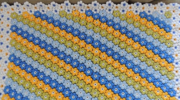 زهرة منقوشة