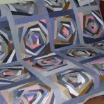 غطاء مثير للاهتمام من الجينز مع نمط من المتاهة