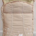 المغلف على صوف الأغنام الحصان