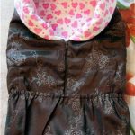 البني مع لحاف مغلف وردي بيديك