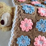 غطاء لطيف للطفل مع الزهور لطيف