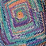 منقوشة لإعطاء من بقايا متعددة من الغزل