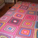 الساحات منقوشة من مخلفات الغزل