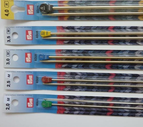 إبر الحياكة على التوالي