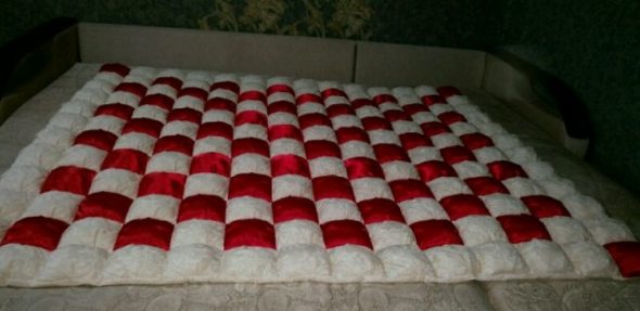 بطانية الكبار