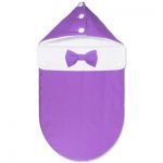 المغلف على البيان إجمالي ليلك مع أزرار على غطاء محرك السيارة