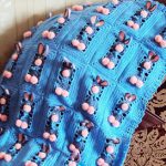 الأرانب غير عادية للأطفال منقوشة بأيديهم