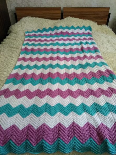 متعرج منقوشة في تصميم دقيق