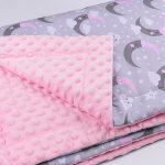 بطانية لطيفة في السرير لأحلام هادئة