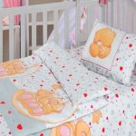 الدببة الأصلية لفراش الطفل