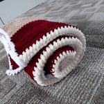 بطانية أفخم مخطط مع حدود بيضاء