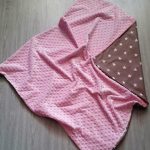 الوردي مينكي القطيفة منقوشة