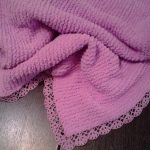 منقوشة يدويا الوردي مع الحدود الدانتيل