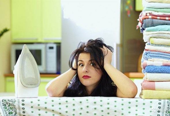 يجب أن السرير الحديد