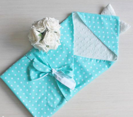 غطاء رقيق مع الأذنين