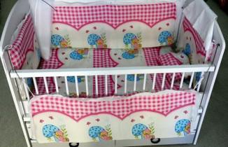 بطانية في السرير