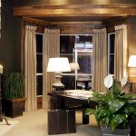 طنف خشبي للنوافذ شبه المنحرف