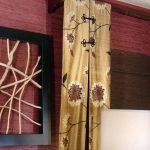 الكورنيش الخشبي الداكن