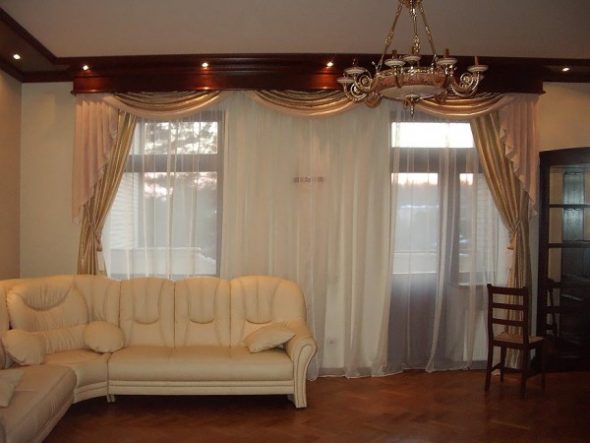 كورنيش خشبي