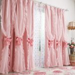 الستائر طبقة مزدوجة مع الانحناء باللون الوردي