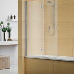 أرضية رمادية وجدران الحمام البني