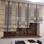 ستارة رومانية مع شرائط الساتان