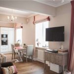 تصميم غرفة المعيشة المطبخ مع ثلاث نوافذ