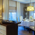 مجموعة الطعام مع الكراسي الناعمة