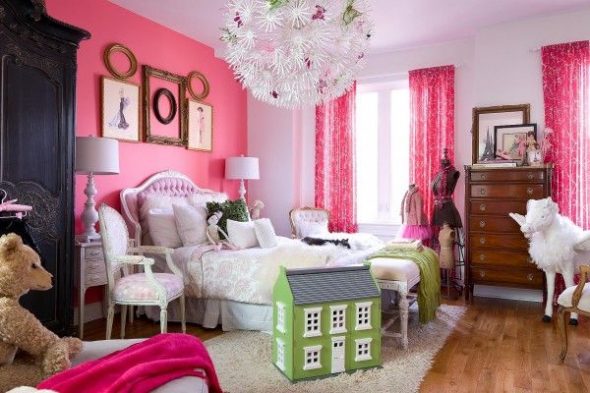 الوردي الزائد في الداخل