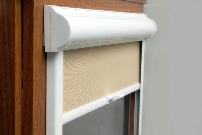 نوع كاسيت الأسطوانة الأعمى على نافذة بابية متحركة