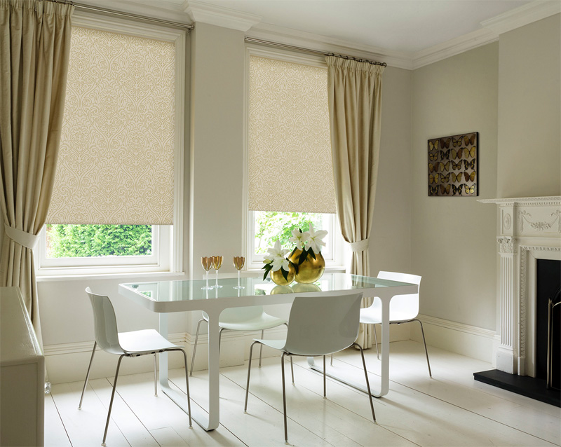 منطقة لتناول الطعام على الطراز المعاصر