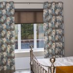 ستائر مدمجة مع ستائر مستقيمة