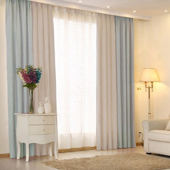 الجمع بين الستائر نغمتين