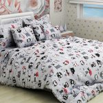 مجموعة الفراش غير عادية في سن المراهقة